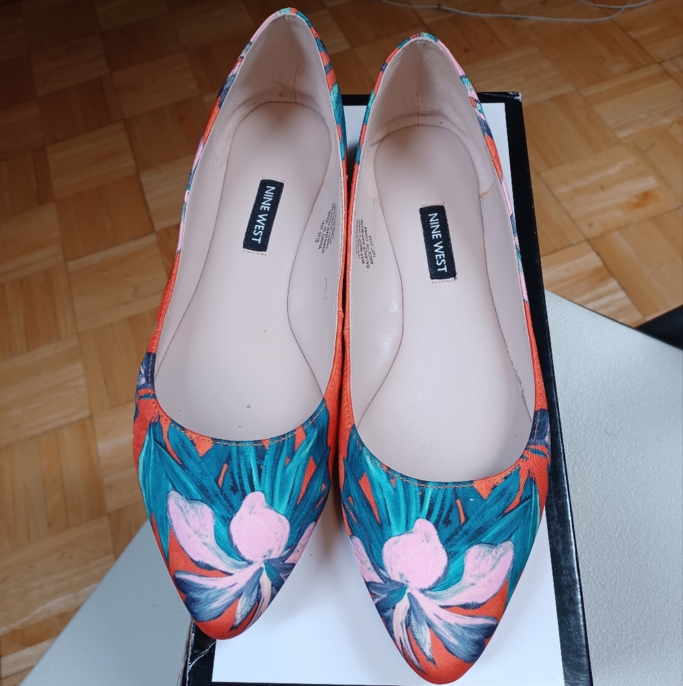 Nine West Orange Floral Flats 8M